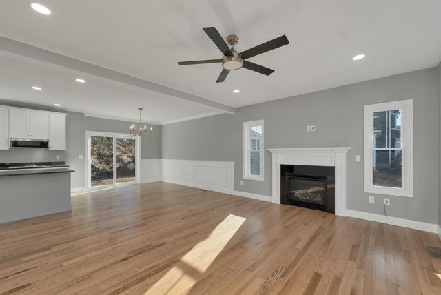 12 Shelburne Lane, Concord, NH 03301