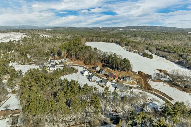 12 Shelburne Lane, Concord, NH 03301