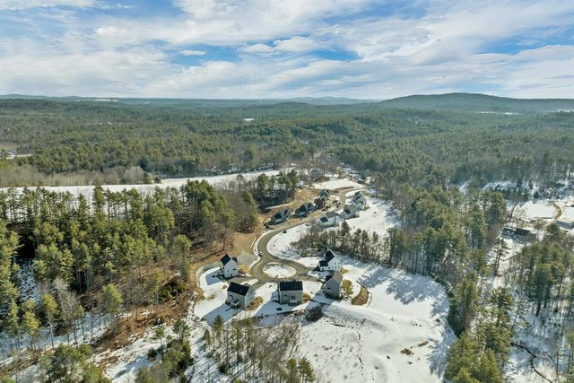 12 Shelburne Lane, Concord, NH 03301