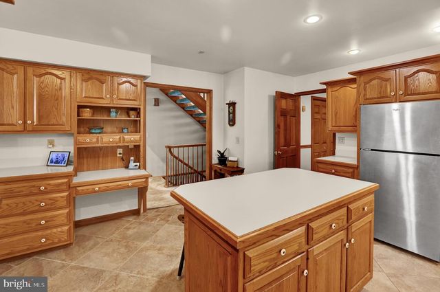 814 HOLLY LN, Lebanon, PA 17042