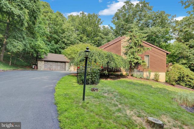814 HOLLY LN, Lebanon, PA 17042