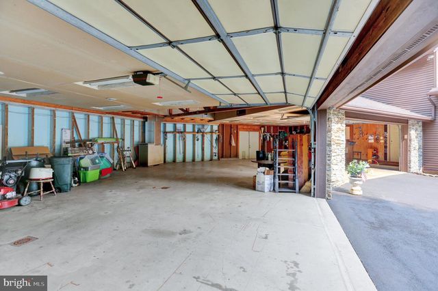 814 HOLLY LN, Lebanon, PA 17042