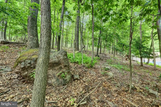 814 HOLLY LN, Lebanon, PA 17042