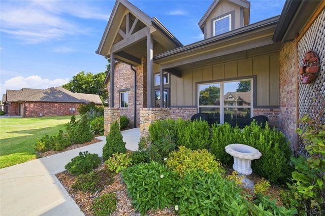 4525 S Ivy Avenue, Sand Springs, OK 74063