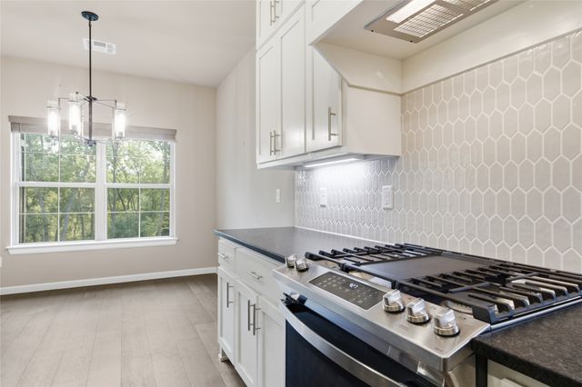 4525 S Ivy Avenue, Sand Springs, OK 74063