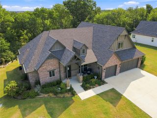 4525 S Ivy Avenue, Sand Springs, OK 74063