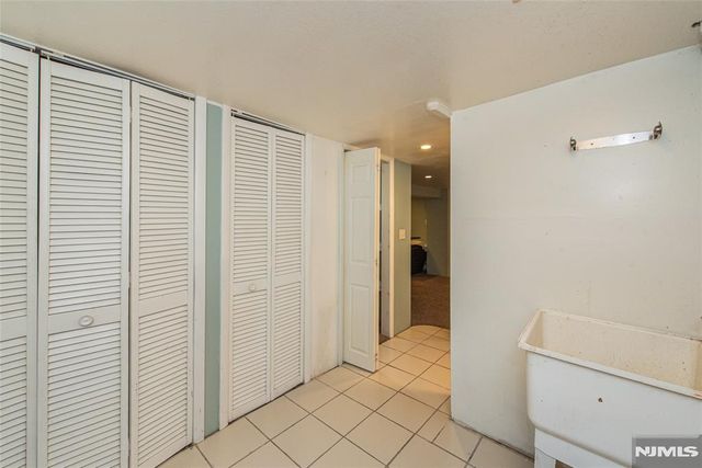 7 Hobart Place, Clifton, NJ 07011