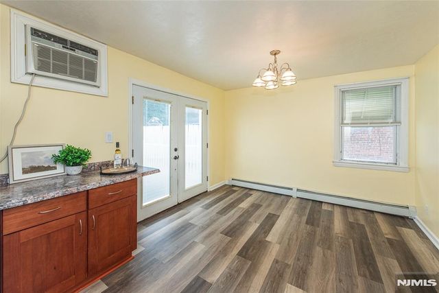 7 Hobart Place, Clifton, NJ 07011
