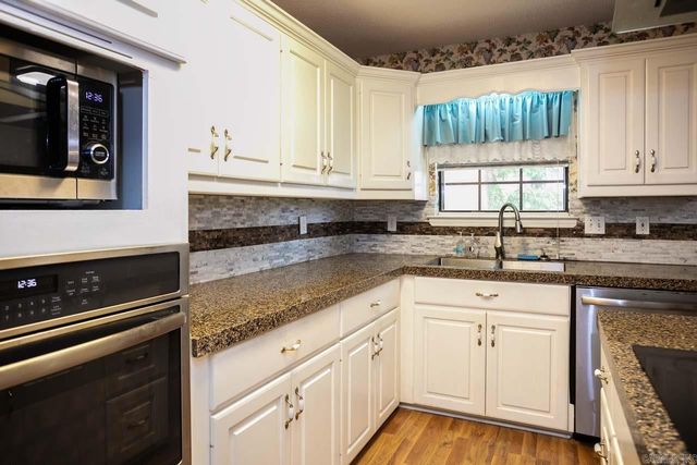 1321 Faircove Loop, North Little Rock, AR 72116