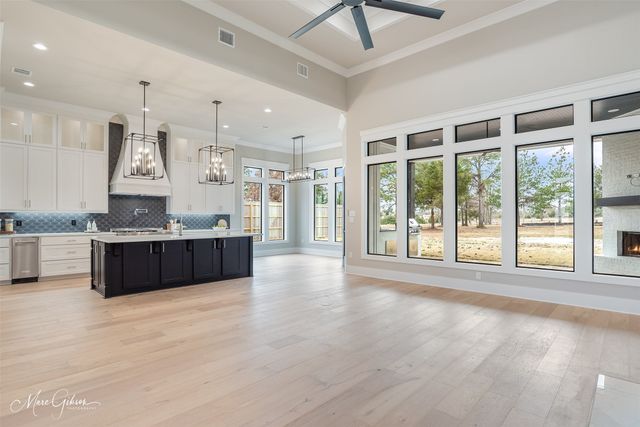 1020 Horizon Hill Drive, Shreveport, LA 71106