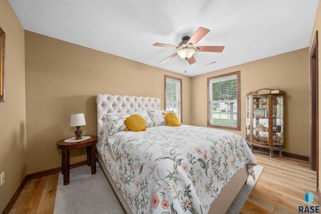 5511 E Eastbridge Pl Place, Sioux Falls, SD 57110