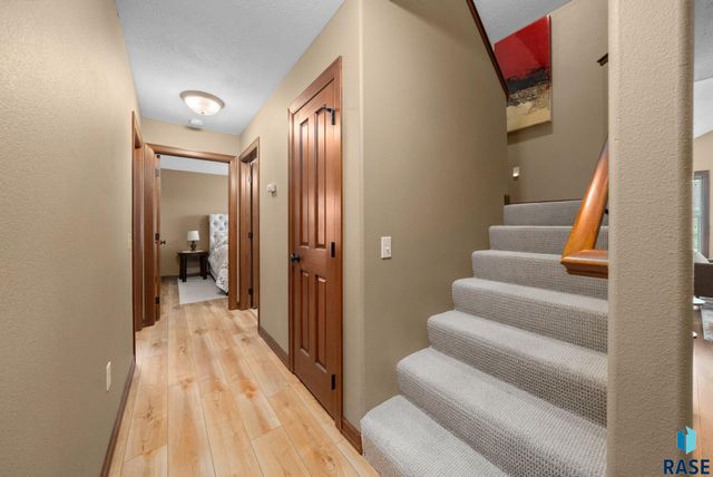 5511 E Eastbridge Pl Place, Sioux Falls, SD 57110