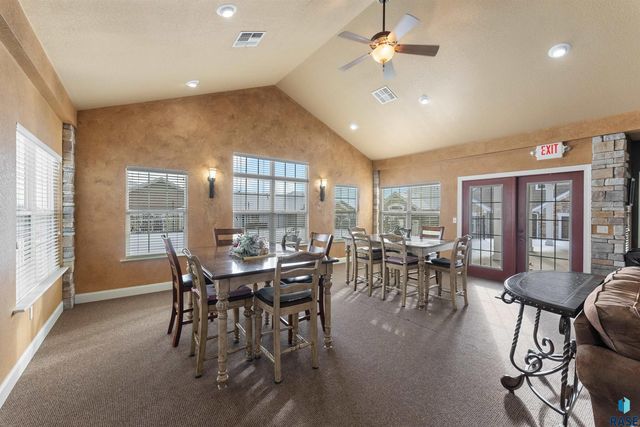 5511 E Eastbridge Pl Place, Sioux Falls, SD 57110