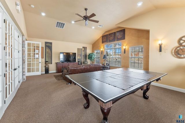 5511 E Eastbridge Pl Place, Sioux Falls, SD 57110