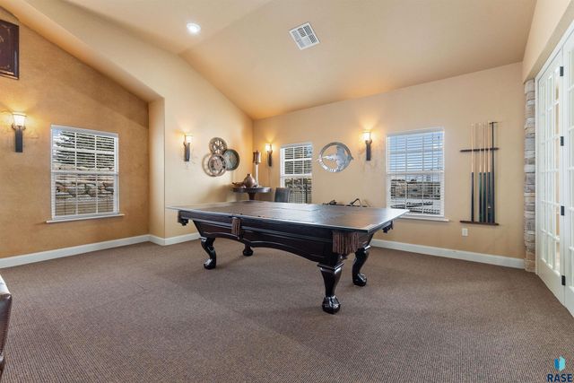 5511 E Eastbridge Pl Place, Sioux Falls, SD 57110