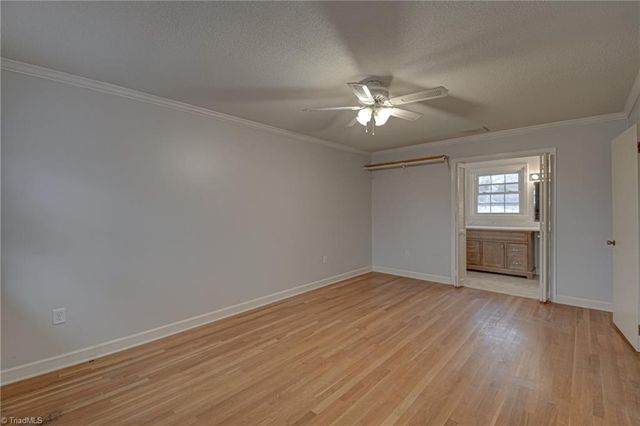 1290 Jonestown Road, Winston-salem, NC 27103