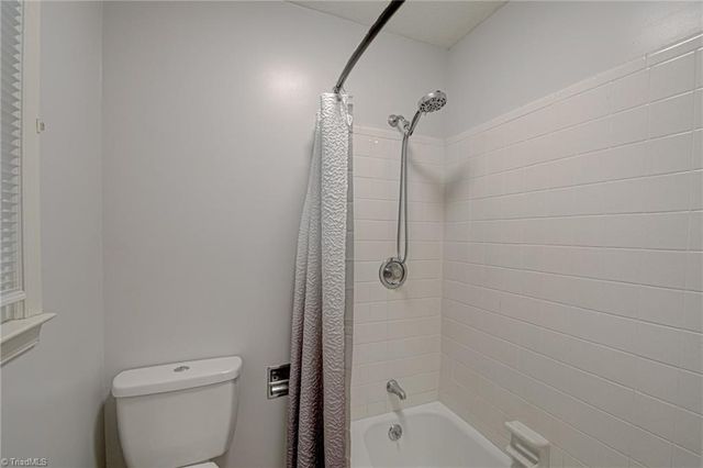 1290 Jonestown Road, Winston-salem, NC 27103