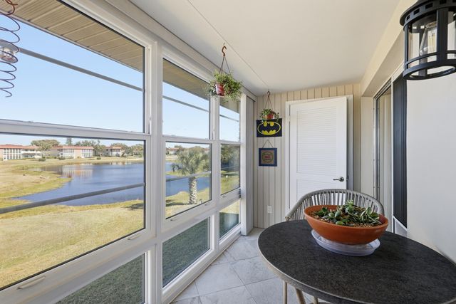 53 Woodland Drive 207, Vero Beach, FL 32962