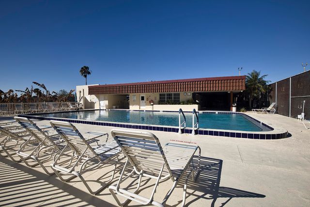 53 Woodland Drive 207, Vero Beach, FL 32962