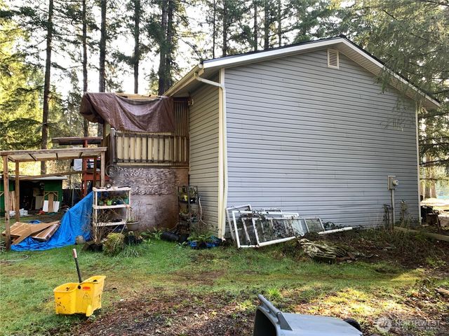 20 E Squirrel Tree Court, Shelton, WA 98584