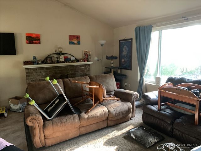 20 E Squirrel Tree Court, Shelton, WA 98584