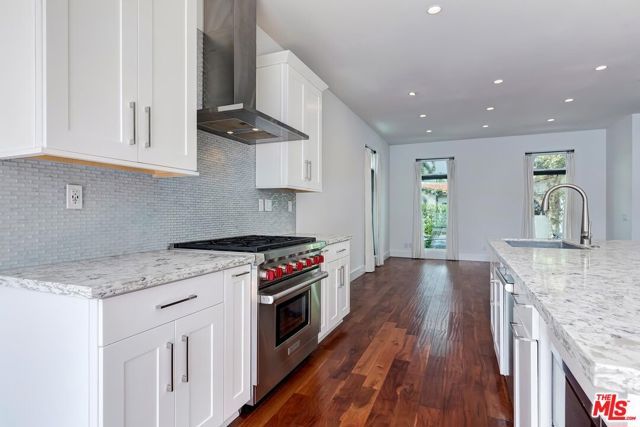 7270 Waring Avenue, Los Angeles, CA 90046