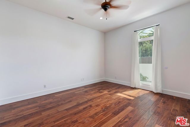 7270 Waring Avenue, Los Angeles, CA 90046