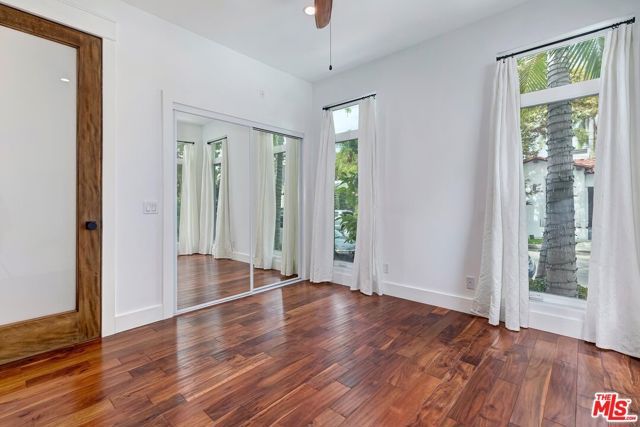 7270 Waring Avenue, Los Angeles, CA 90046
