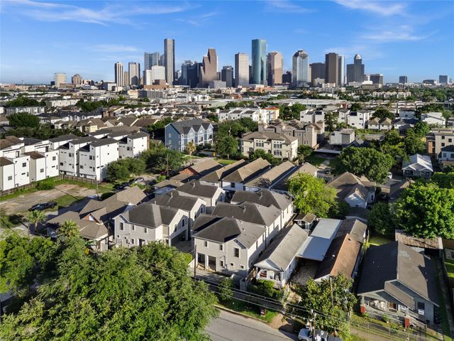 1707 Crockett Street C, Houston, TX 77007