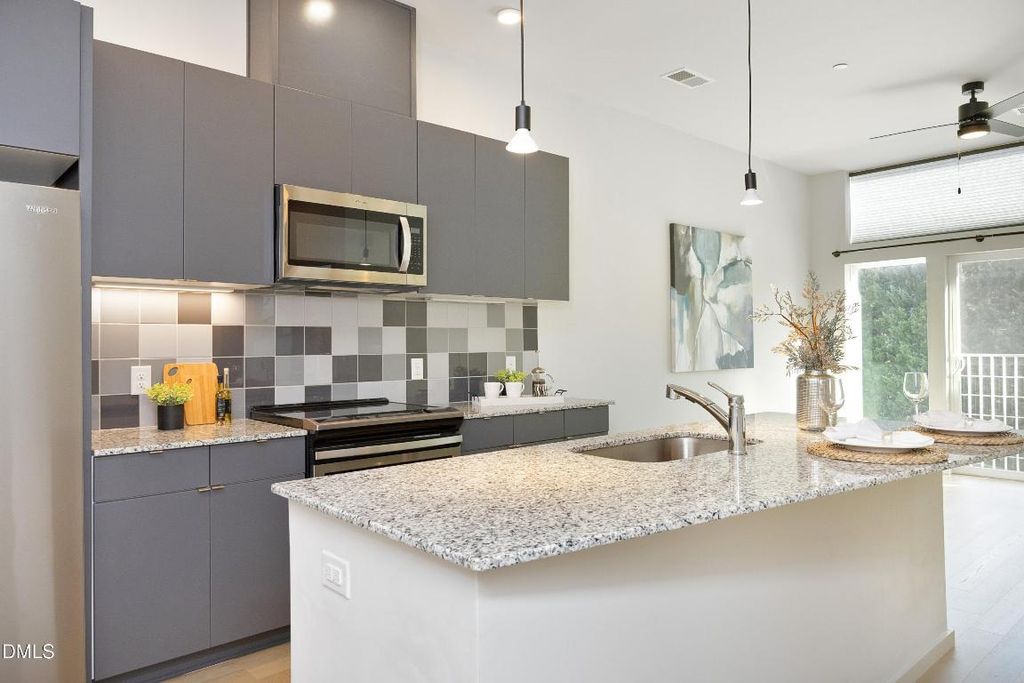 600 S Duke Street 26, Durham, NC 27701