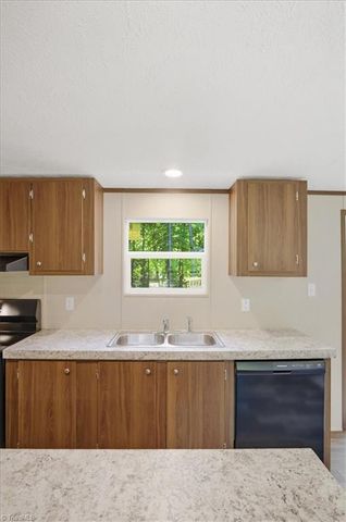 124 Kameron Court, Madison, NC 27025