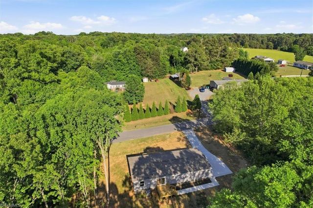 124 Kameron Court, Madison, NC 27025