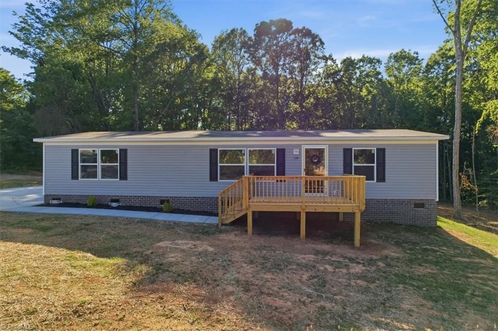 124 Kameron Court, Madison, NC 27025