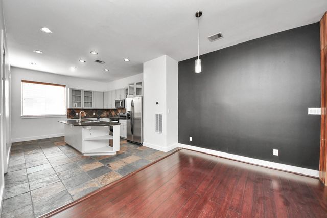 2911 Chartres Street, Houston, TX 77004