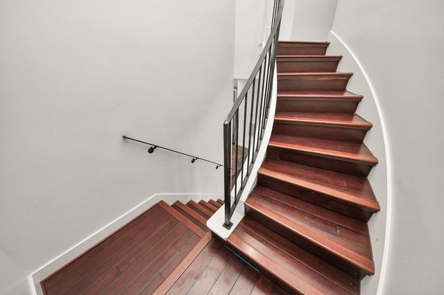 2911 Chartres Street, Houston, TX 77004