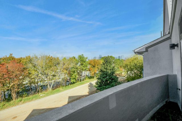 2911 Chartres Street, Houston, TX 77004