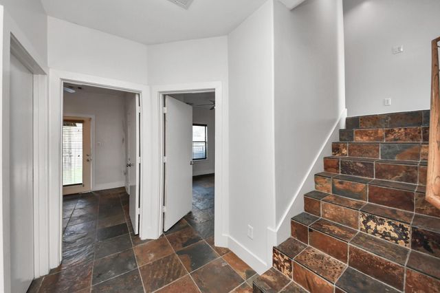 2911 Chartres Street, Houston, TX 77004