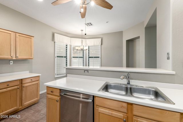 19550 N GRAYHAWK Drive 1073, Scottsdale, AZ 85255