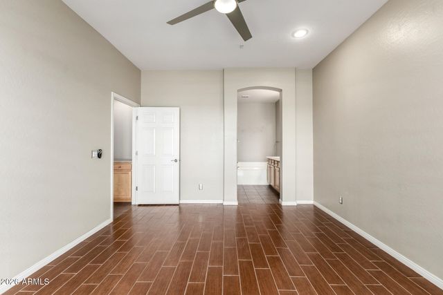 19550 N GRAYHAWK Drive 1073, Scottsdale, AZ 85255