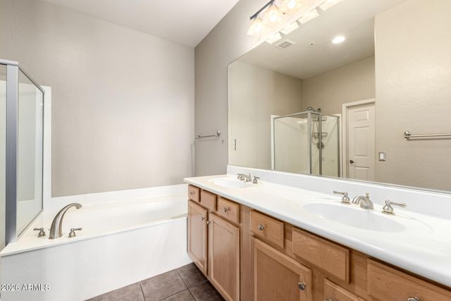 19550 N GRAYHAWK Drive 1073, Scottsdale, AZ 85255