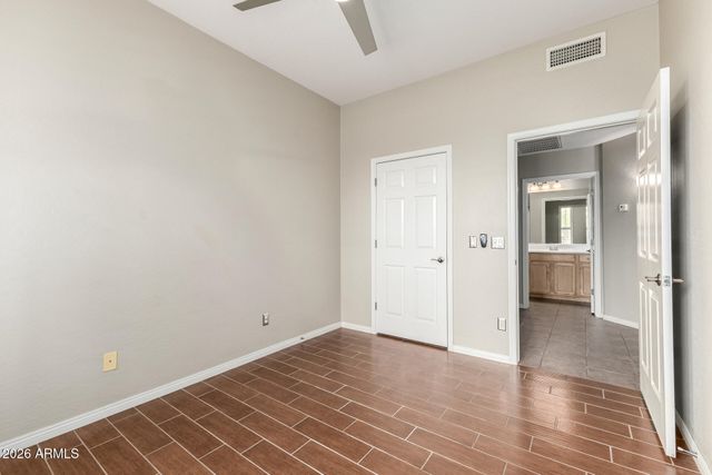 19550 N GRAYHAWK Drive 1073, Scottsdale, AZ 85255