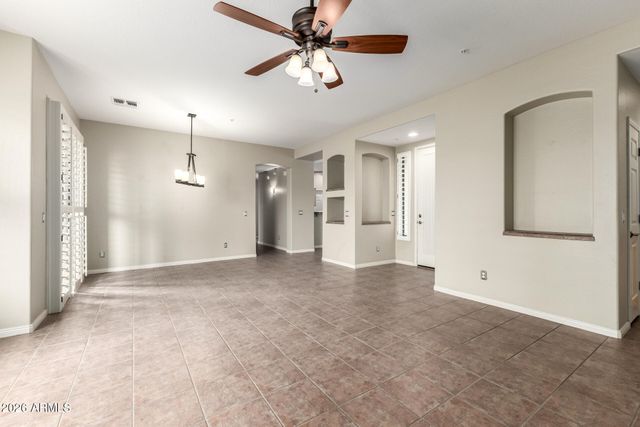 19550 N GRAYHAWK Drive 1073, Scottsdale, AZ 85255