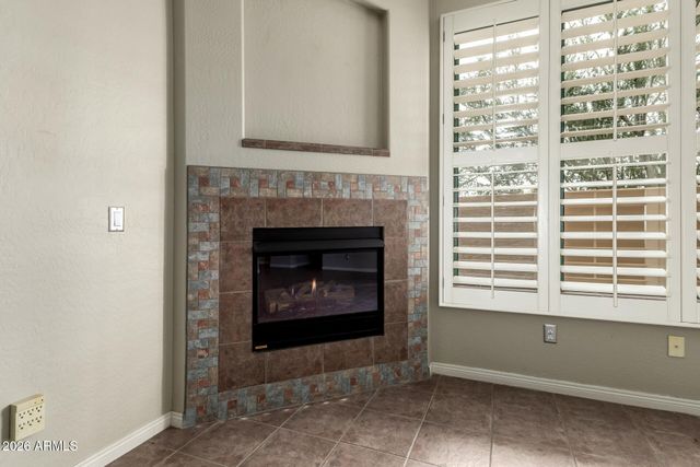 19550 N GRAYHAWK Drive 1073, Scottsdale, AZ 85255