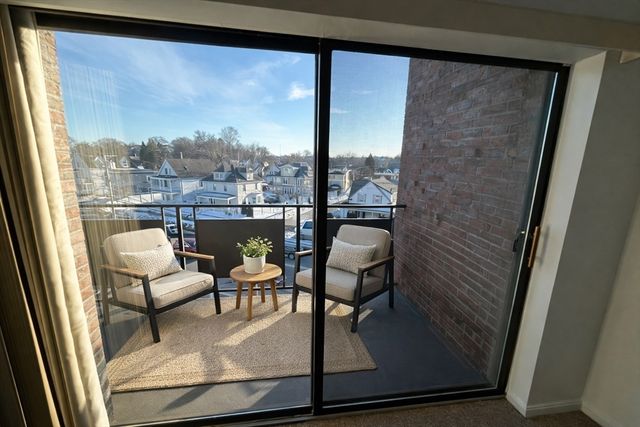 2 Victory Road 26, Lynn, MA 01902