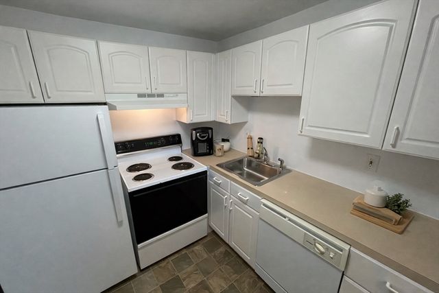 2 Victory Road 26, Lynn, MA 01902