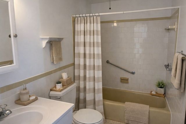 2 Victory Road 26, Lynn, MA 01902