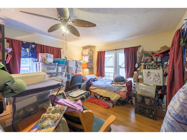 325 RIVER Rd, Eugene, OR 97404