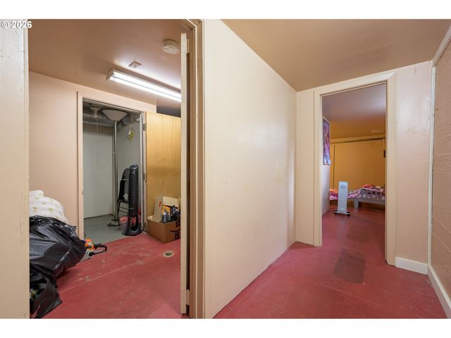 325 RIVER Rd, Eugene, OR 97404