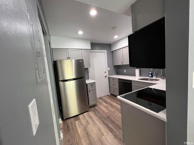 220 Elizabeth Street Apt E6, Chapel Hill, NC 27514