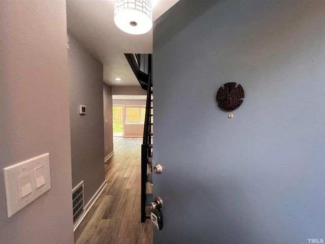 220 Elizabeth Street Apt E6, Chapel Hill, NC 27514